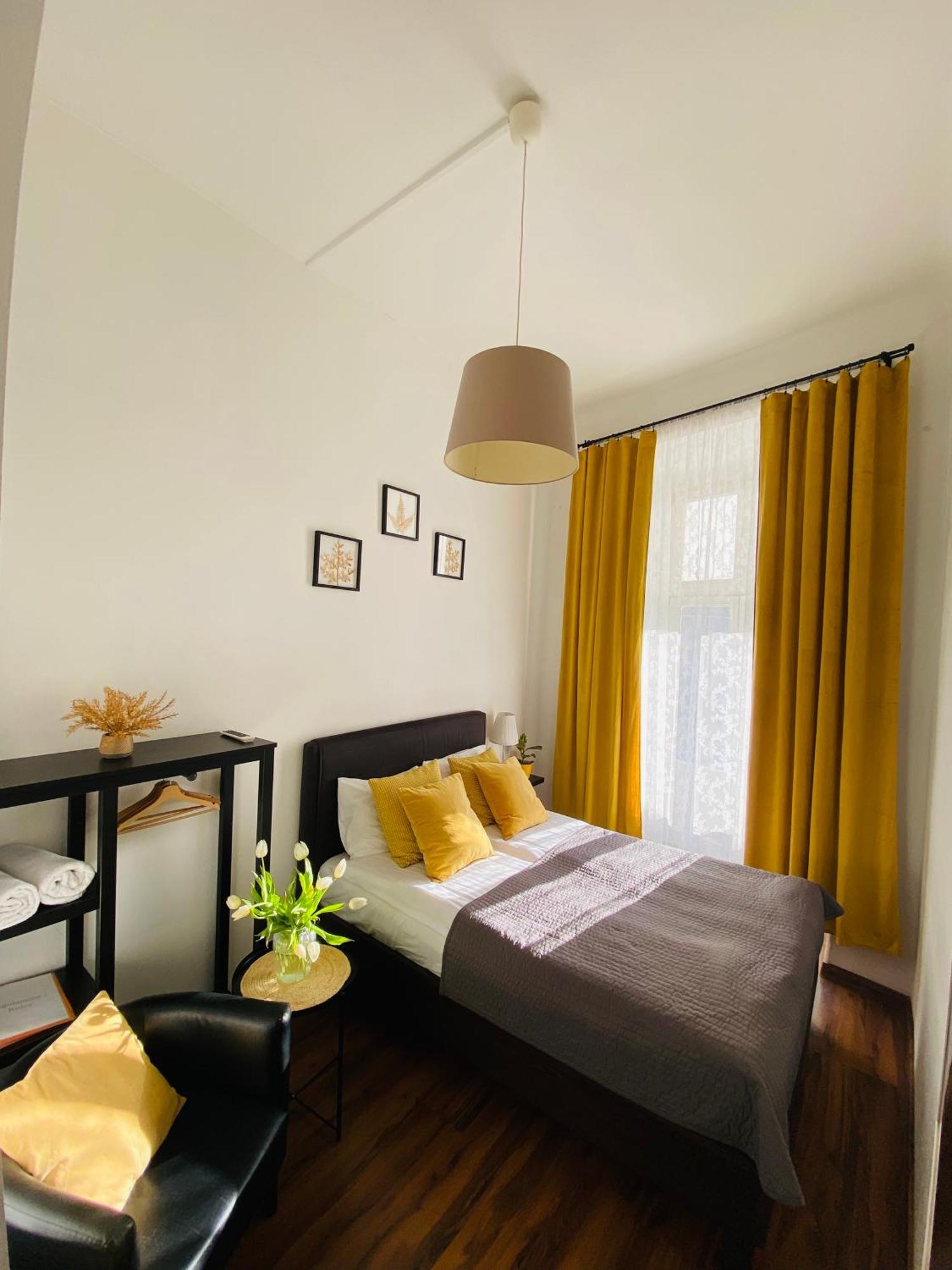 Krakow Apartments & Rooms Экстерьер фото